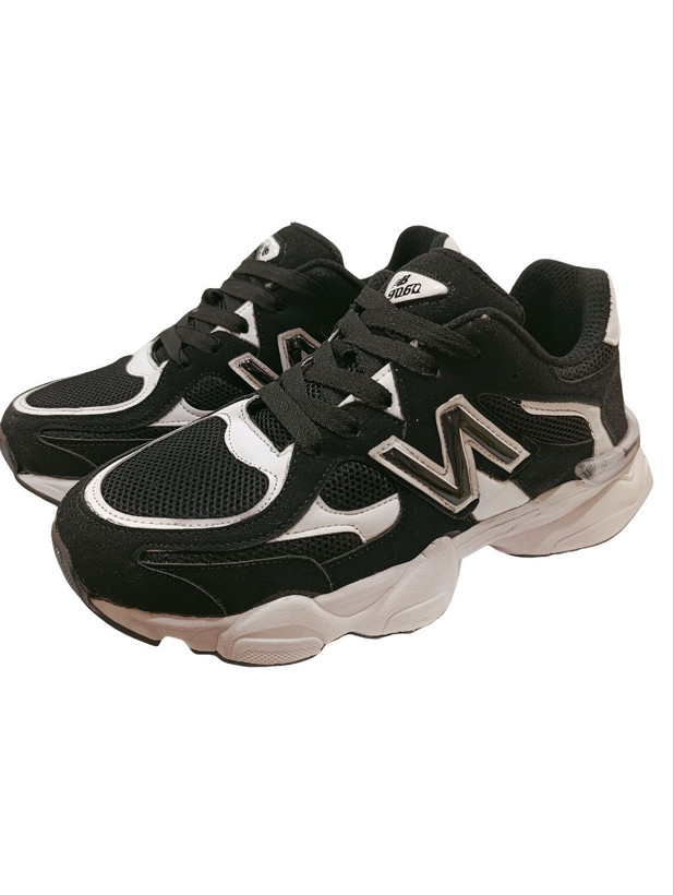 "ترکیبی از تکنولوژی، راحتی و استایل – New Balance 9060 انتخاب خاصپسندان"