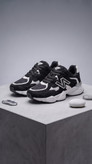 "ترکیبی از تکنولوژی، راحتی و استایل – New Balance 9060 انتخاب خاصپسندان"